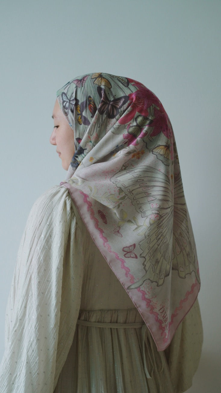 Mariposa in Blush Kiss
