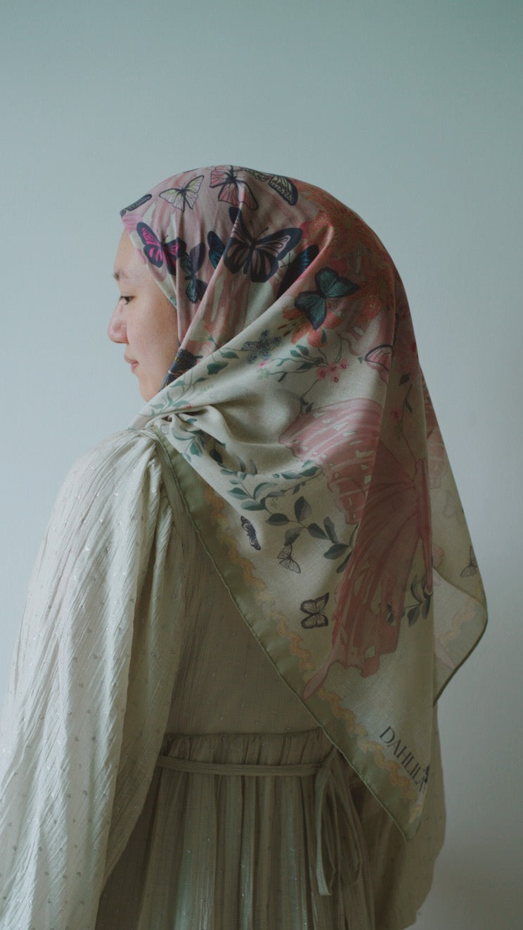 Mariposa in Sage Bloom