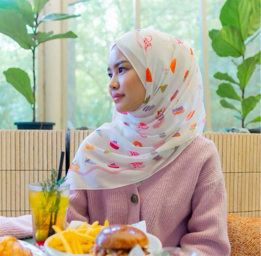 Sweet Cravings - White Shawl