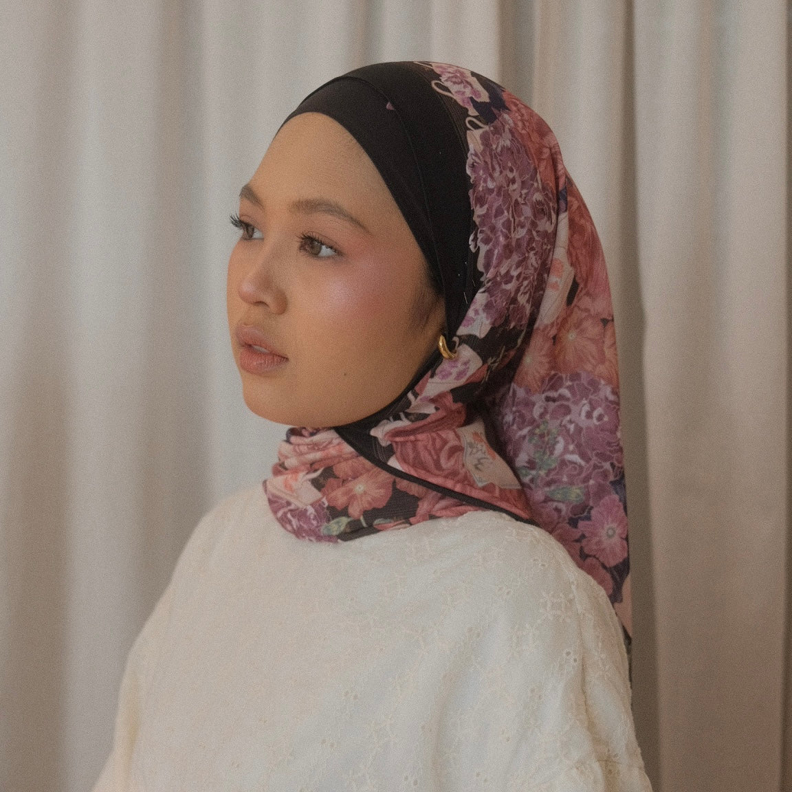 In Her Light - Jaminah