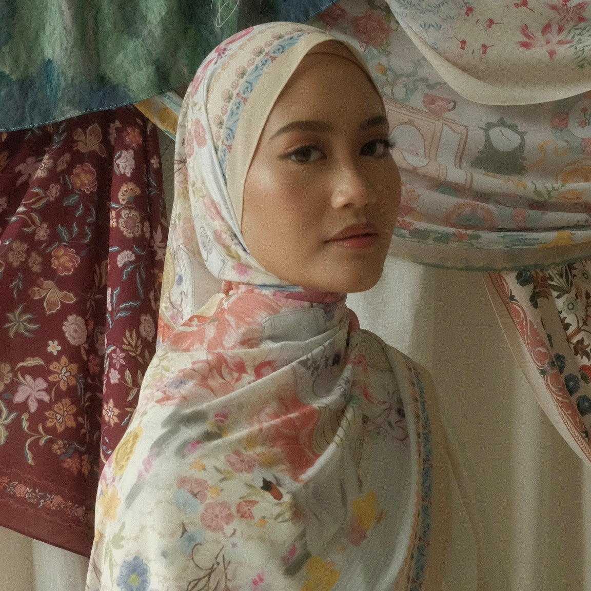 Dahlila’s Collage - Butterveil