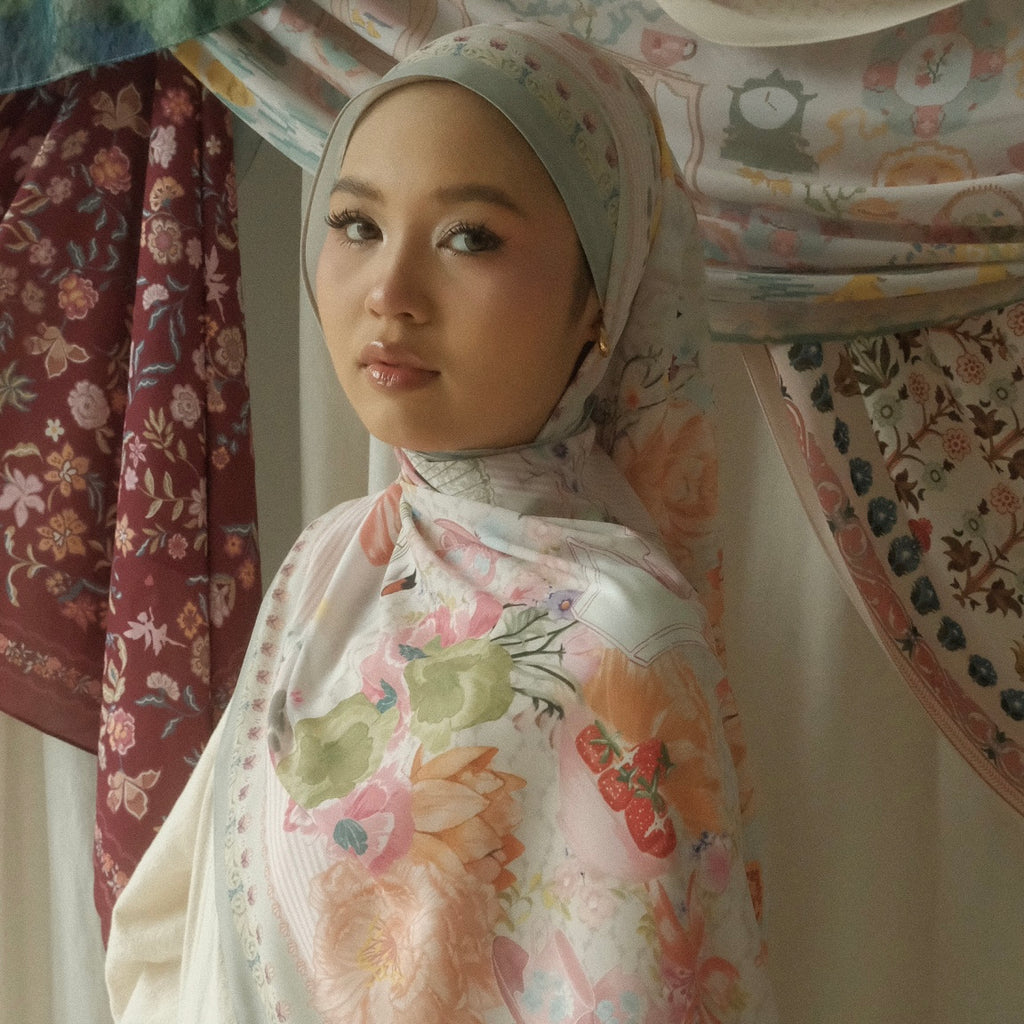 Dahlila’s Collage - Willow