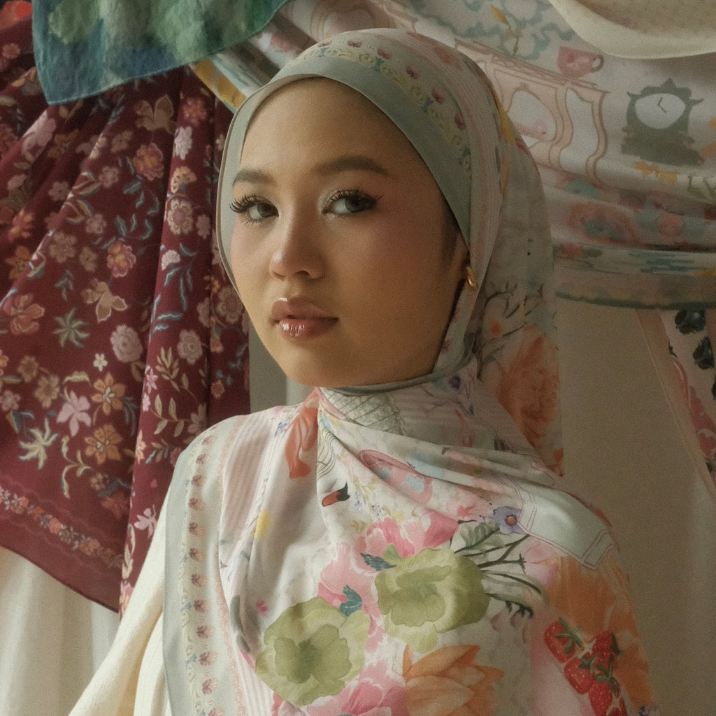 Dahlila’s Collage - Willow