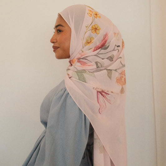 (PO) Zahra in Blush Meadow
