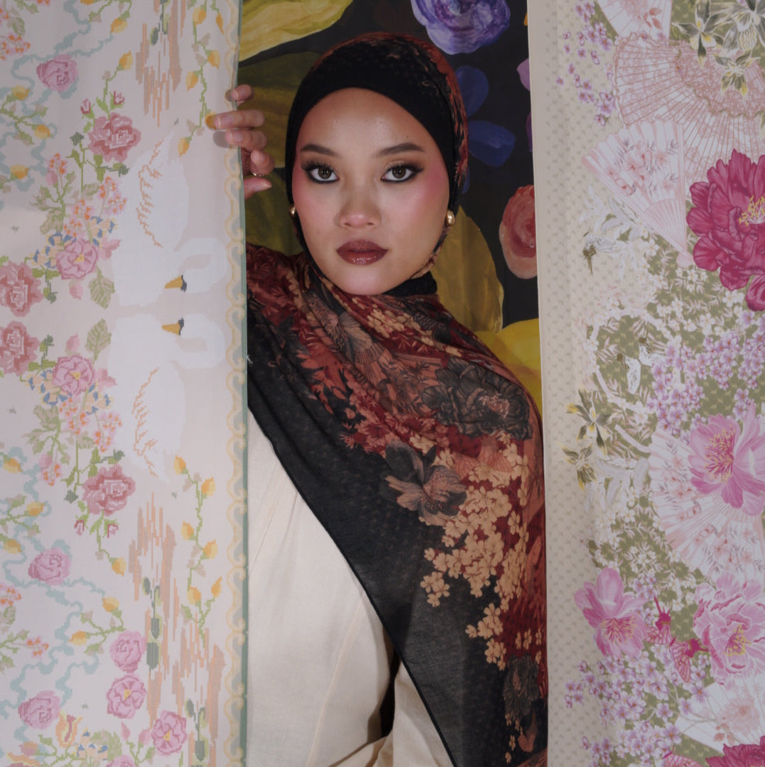 (PO) Orientalist in Ember Noir