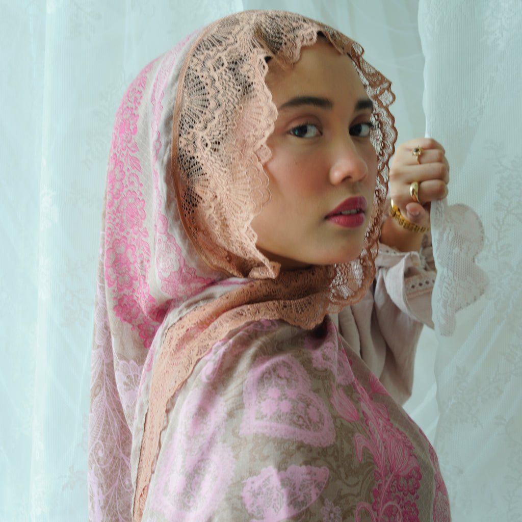 Baroque in Rose Antique