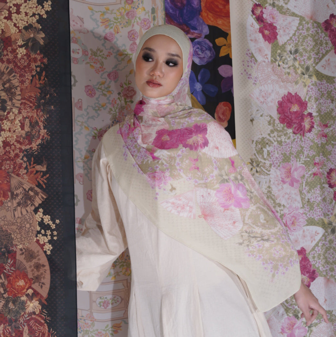 (PO) Orientalist in Rose Porcelain
