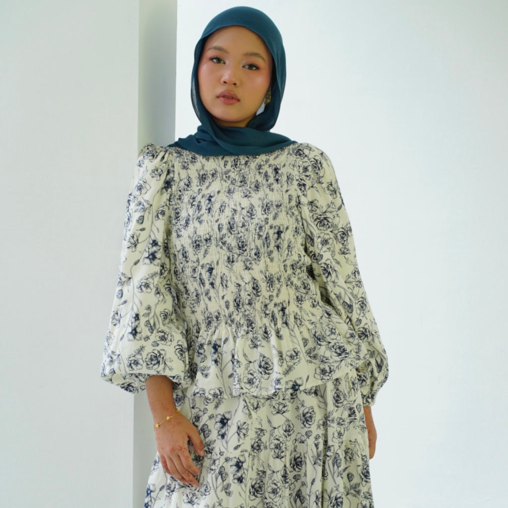 Aurelia in Navy Blue