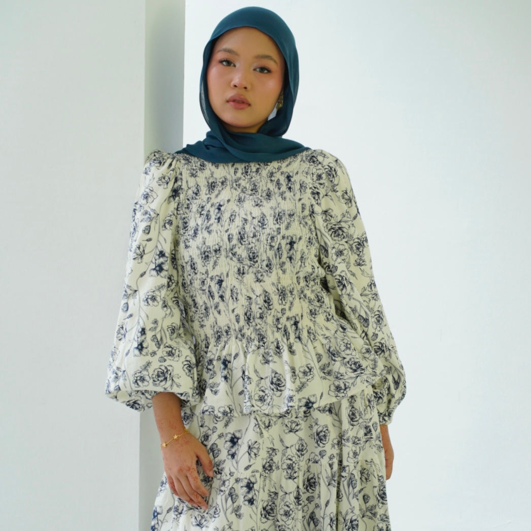 Aurelia in Navy Blue